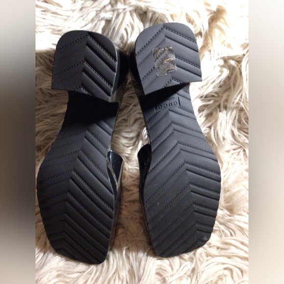 Authentic Rubber Gucci Sandals - Picture 1 of 3